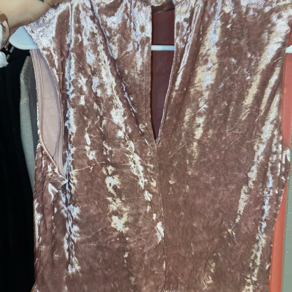 Crushed pink velvet blouse mock neck size L - Picture 3 of 3